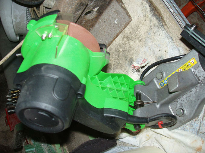 Affuteur électrique chaines de tronçonneuse